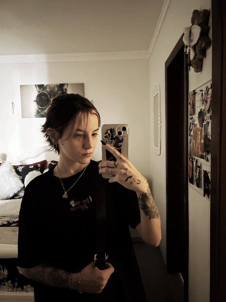 gio 🦇 ɞ ﾟ+ tweet media