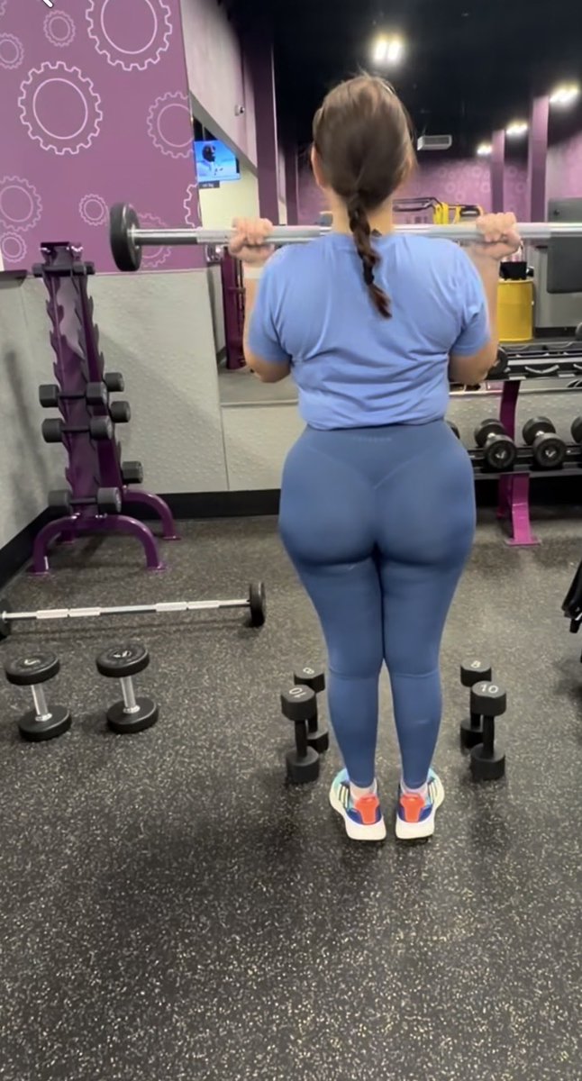 RetiredSlut23 tweet media