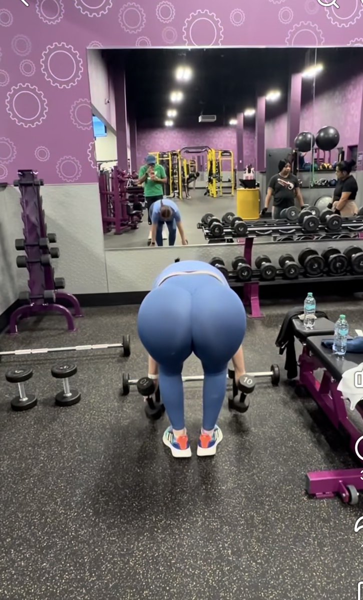 RetiredSlut23 tweet media