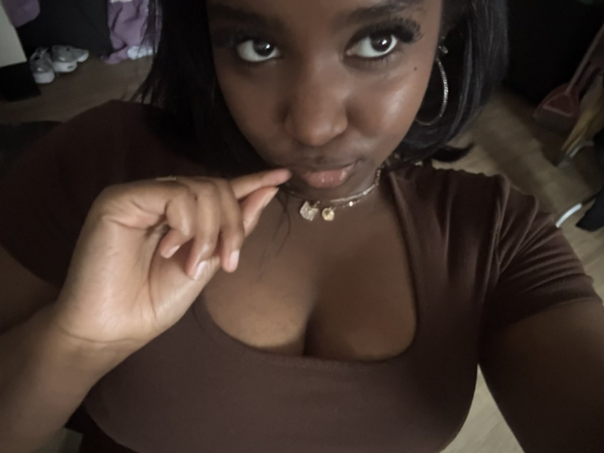 marie 𖤓 tweet media