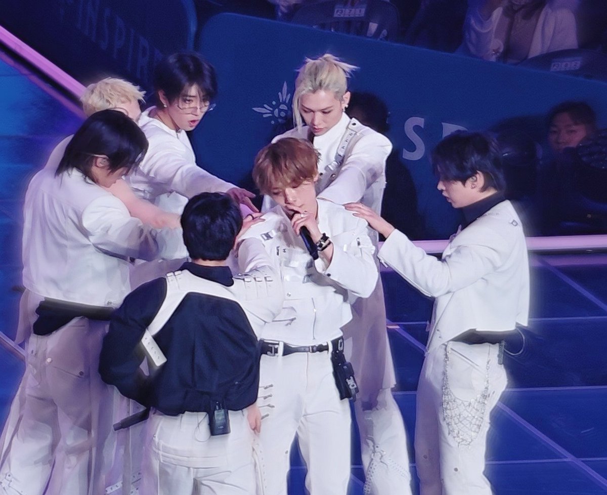 Ayen On Top 👣 tweet media