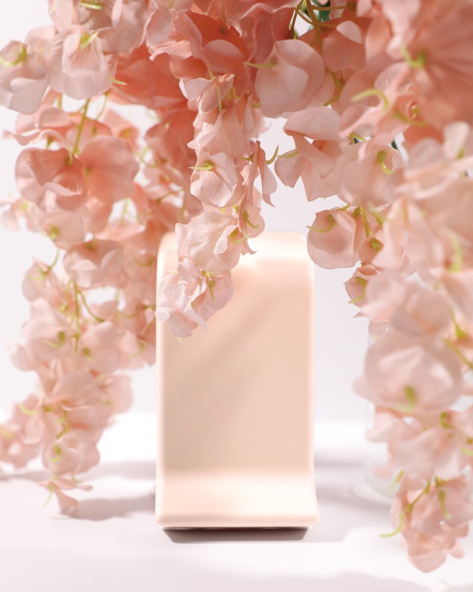 SEKISUI_KYDEX's tweet photo. Cherish, CMG's April Color Alert, is a low-chroma, softly frosted peachy-pink; it radiates the warmth of meaningful connections and deeply valued relationships. - @colorsells
#cmftrends #color #interiordesign #colordesign #design #worldcolorforecast #trendforecast #pink #cherish https://t.co/VrWuzP3djh