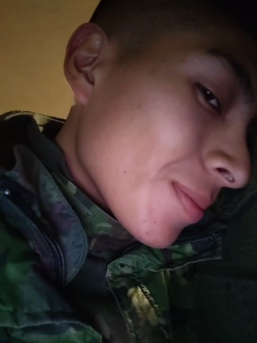 ChicosHotEc's tweet photo. Militar ecuatoriano caliente🎖️
Todo el contenido completo y exclusivo te espera en nuestro grupo de Telegram😈
#AdultContent #Chudai #GaySex #EncuentroGayEc #ecuadorgayporno #Ecuador #onlyfansfiltrado #Chicoscalientesec #ec #telegram #military #militarec #militarecuatoriano https://t.co/CAwZOJiaZv