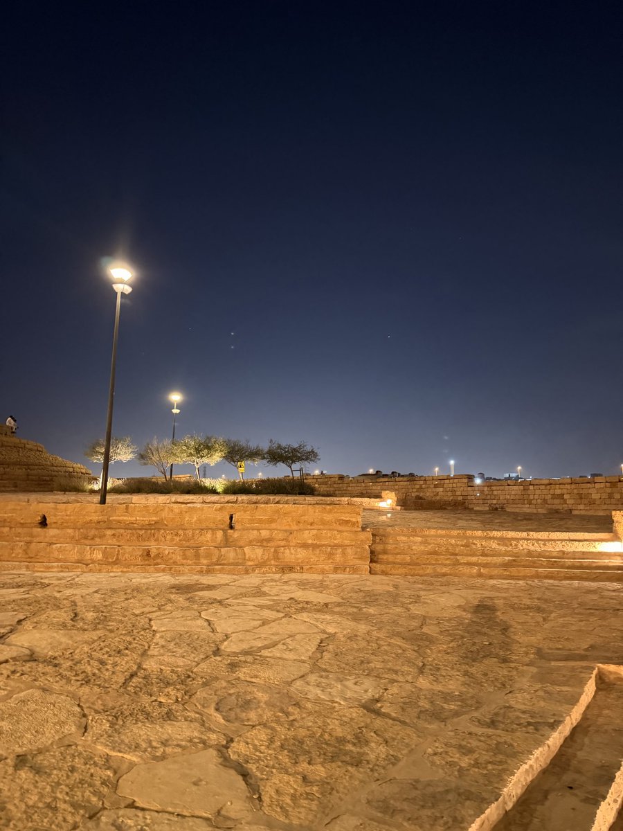 شـوق التـميمي tweet media