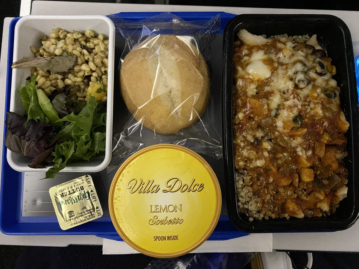 羽ナシ tweet media