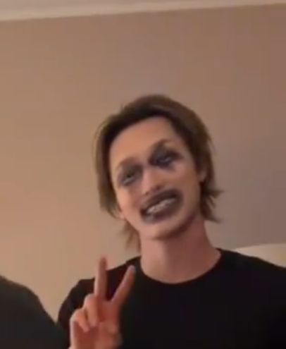 jose roberto is unique 🍟 tweet media