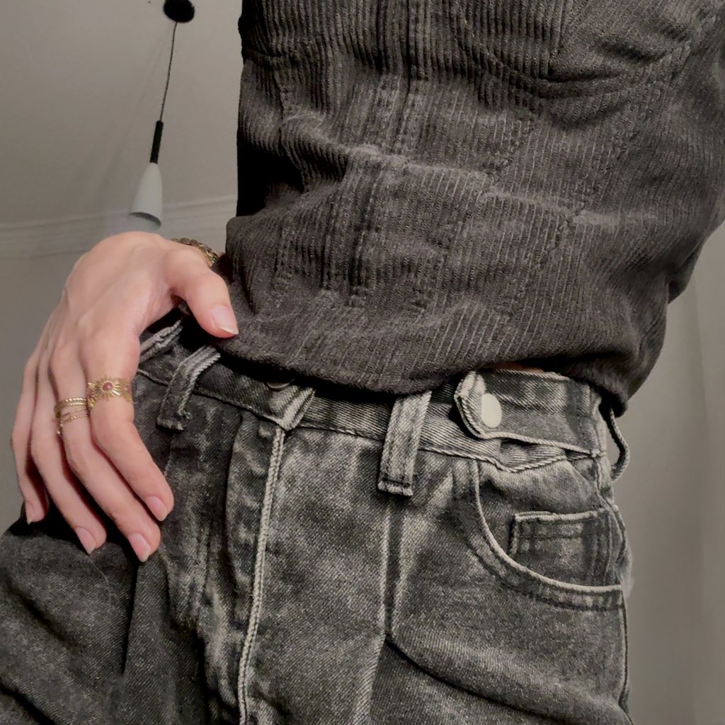 Heliophilia tweet media