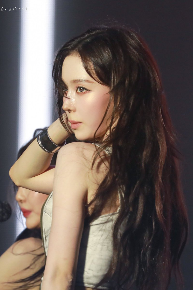 winter moments that could kill a sapphic tweet media