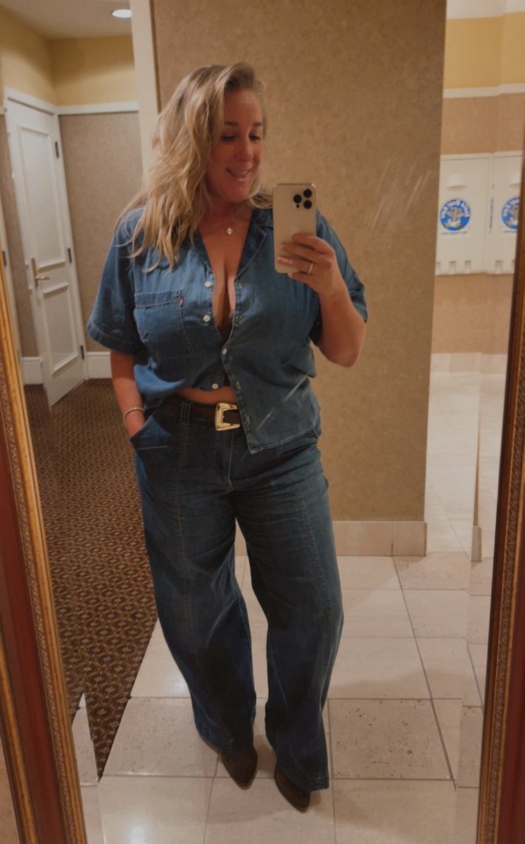 Emily Van Buskirk tweet media