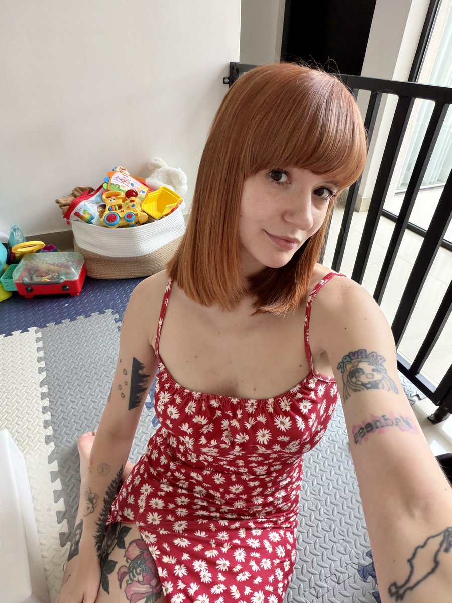 Kim Poti 🍓 tweet media