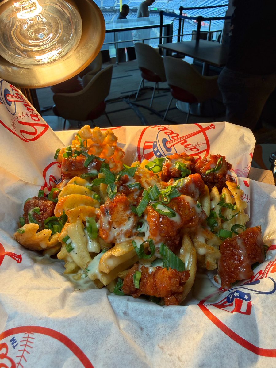 LOADED FRIES AT YANKEE STADIUM ⚾️🍟

Waffle fries, chicken tenders, miso ranch, jalapeño dust, scallions, sweet &amp; spicy sauce

from the fried chicken icons at Fuku

<a href="/Yankees/">New York Yankees</a> <a href="/yankeestadium/">Yankee Stadium</a>
