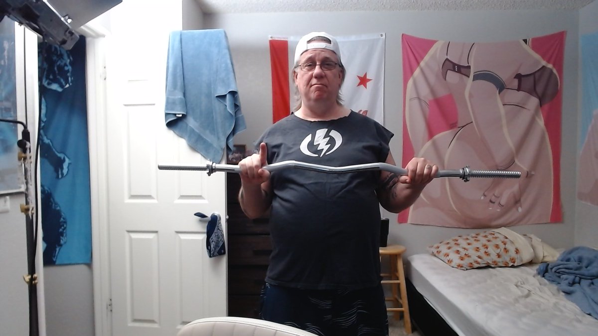 Swiney/T. von Swine-2200! tweet media