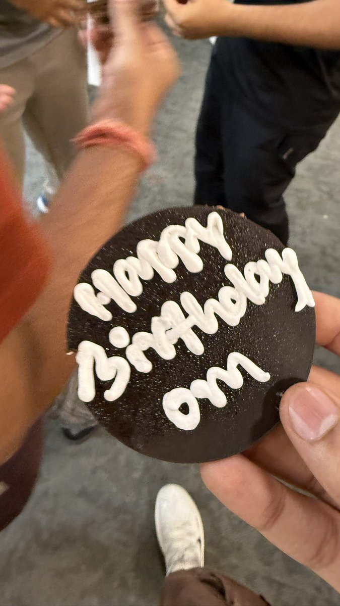 Om Sarraf ( ॐ ) tweet media