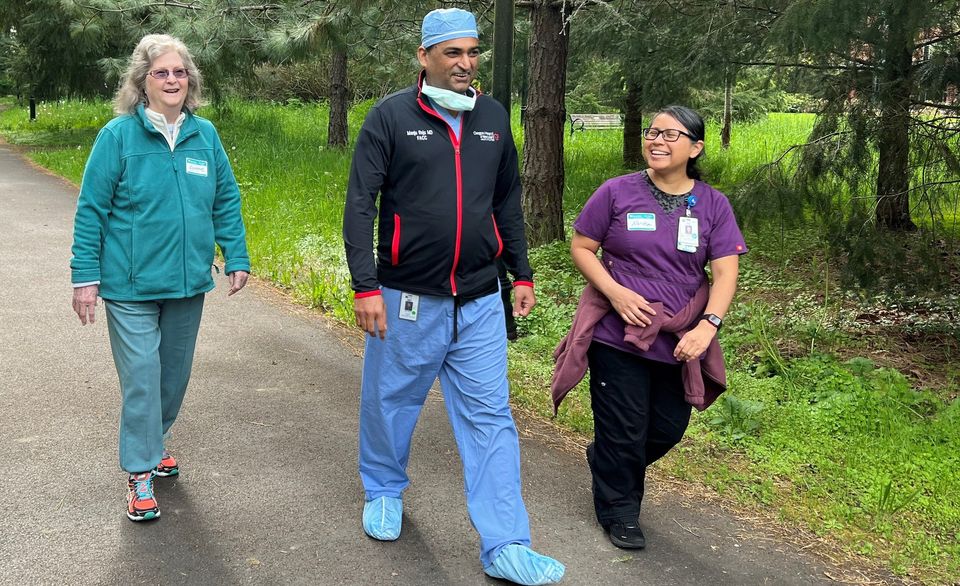PeaceHealth_Ore's tweet photo. Grab your umbrella and join us for our free outdoor walking group, Heart Walk &amp; Talk! Learn from our heart-health experts while enjoying the fresh air along the scenic paths at PeaceHealth Sacred Heart Medical Center at RiverBend.
📅Thurs., 4/2 at 4 p.m.
https://t.co/8XKmYb6fv8 https://t.co/UoLYDer9VB