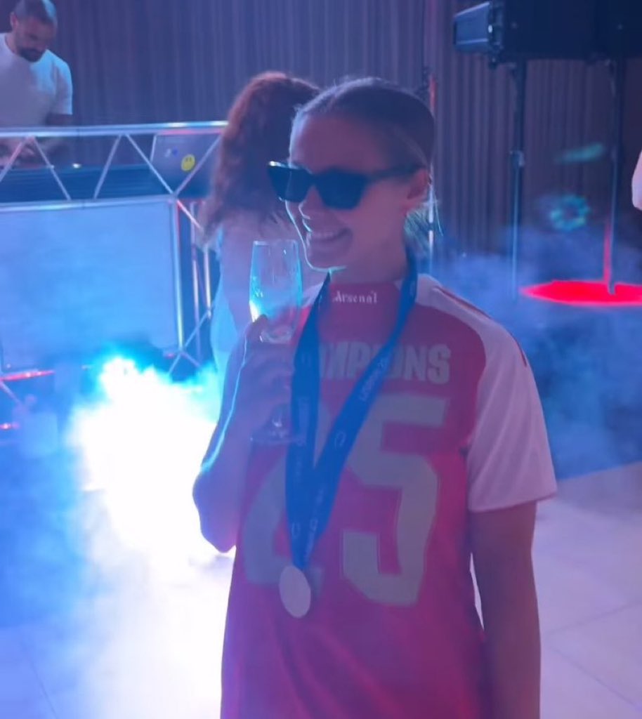 san:) champions of the world!! tweet media