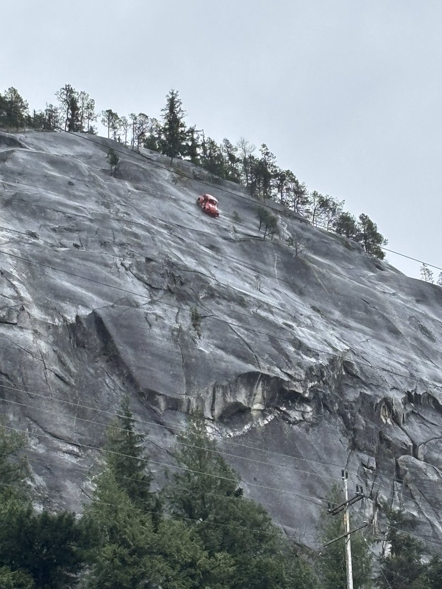 jiaicho's tweet photo. The zany work of UBC engineers found in Squamish 😆 https://t.co/rEtxZZVqps