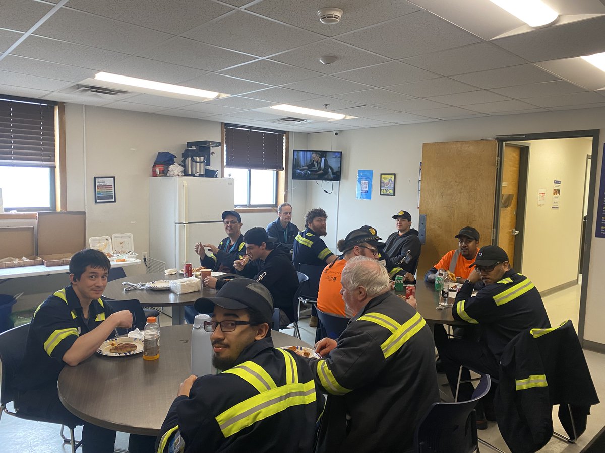 CommuteAir tweet media