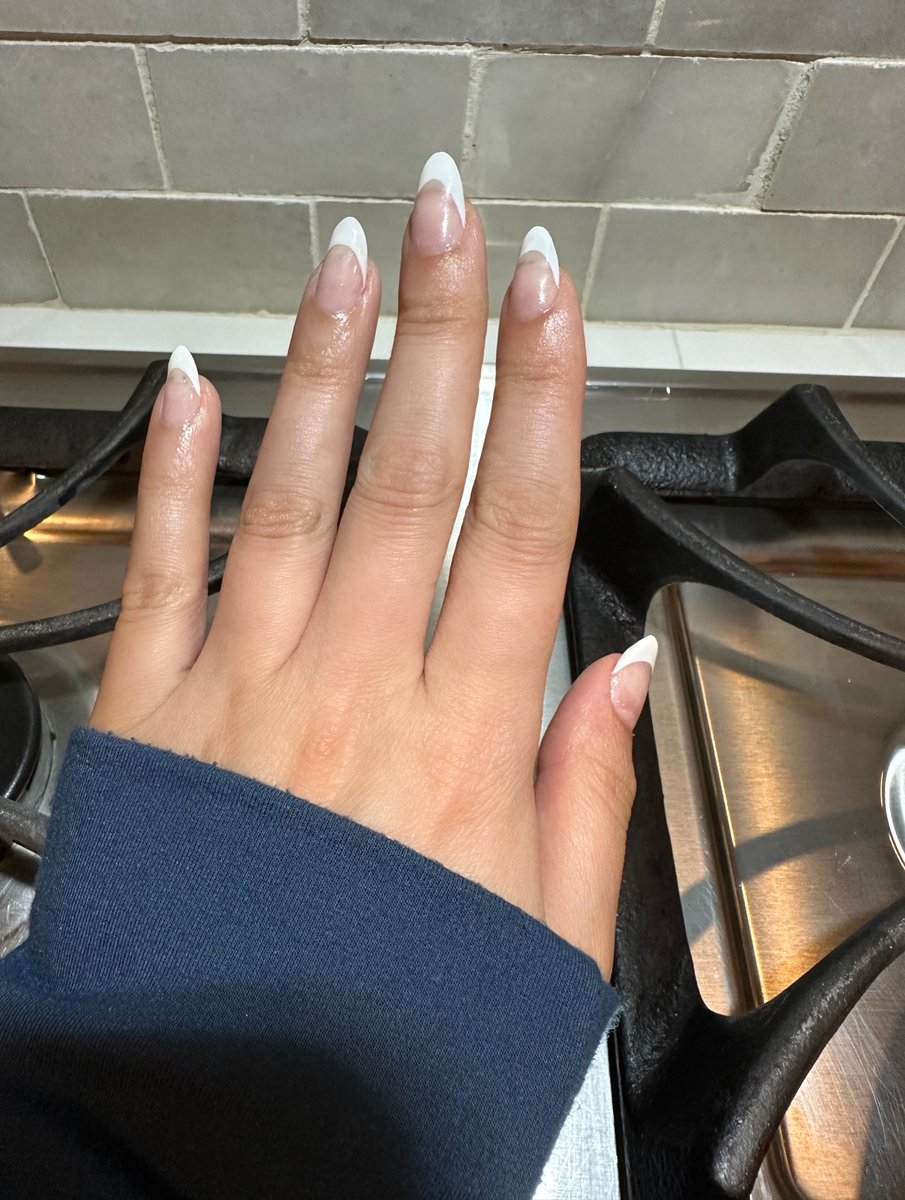 𝑀𝒾𝓈𝓈 𝒦 | findom | APRIL 22 🎂 tweet media