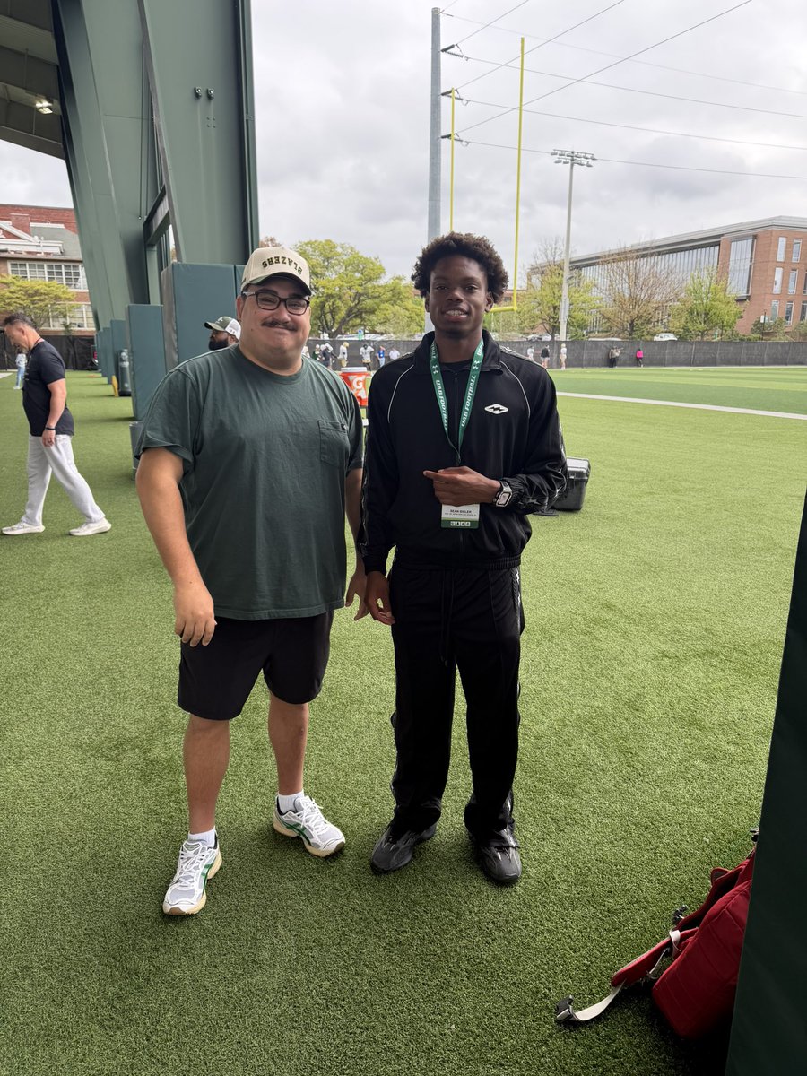 3⭐️ Sean-Christian Sigler tweet media