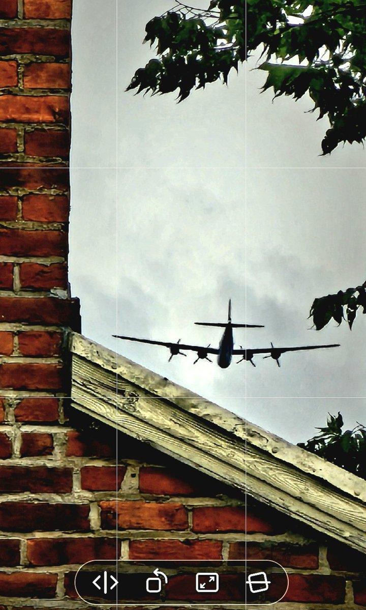 ⛓Huck Finn⛓ tweet media