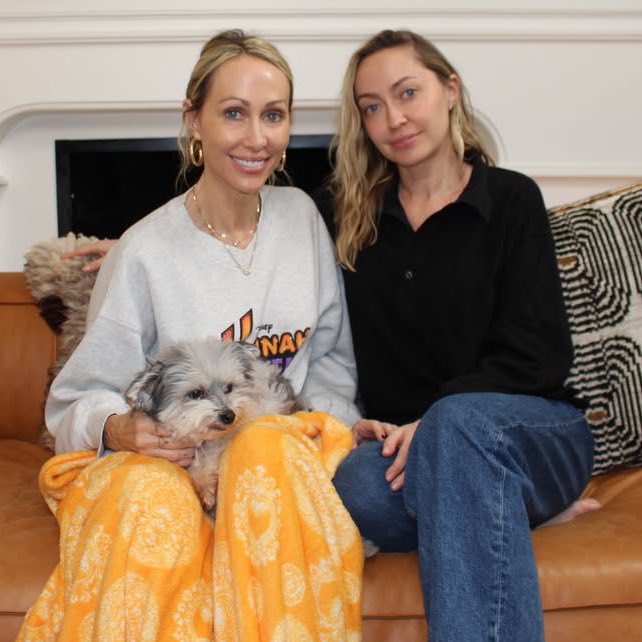 Miley Now tweet media