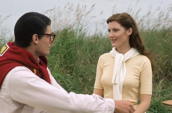 JuanC_Rdgz's tweet photo. 🎬 Happy Birthday Annette O'Toole 🎂🎬 #AnnetteOToole #SupermanIII #LanaLang #Smallville #MarthaKent #TheRedQueen #ThePunisher #ElizaSchultz #HappyBirthdayAnnetteOToole https://t.co/3DzEoD8Jba