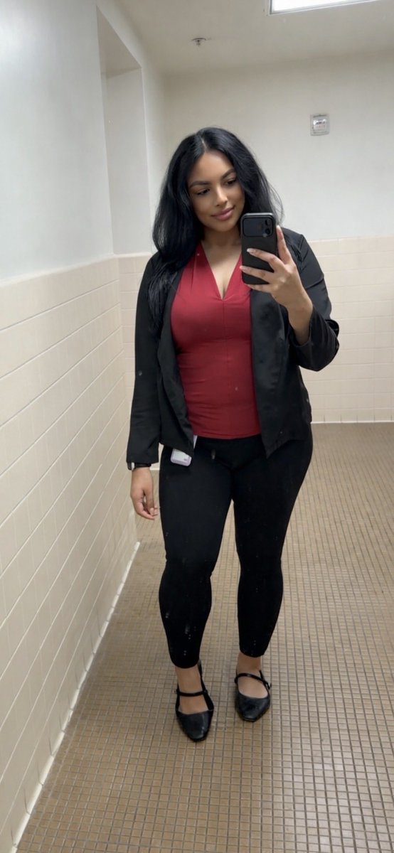 coco_cruuz's tweet photo. Work vibes https://t.co/5k3LOXW537