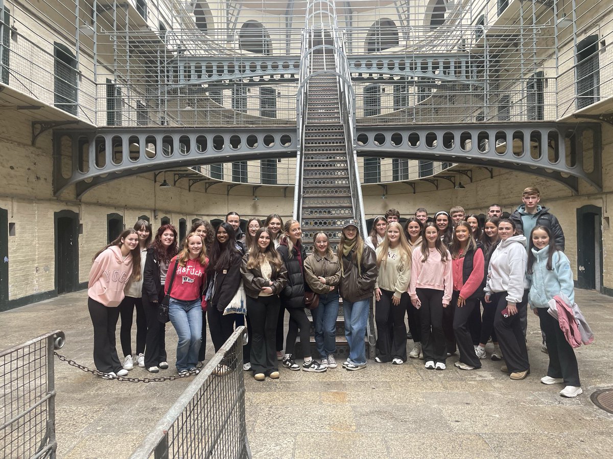 HistorySMG's tweet photo. Next stop: Kilmainham Gaol, where our Year 14 historians explore the cells and stories of the leaders of the 1916 Rising, the War of Independence and the Civil War. https://t.co/pFBcHDMeMS