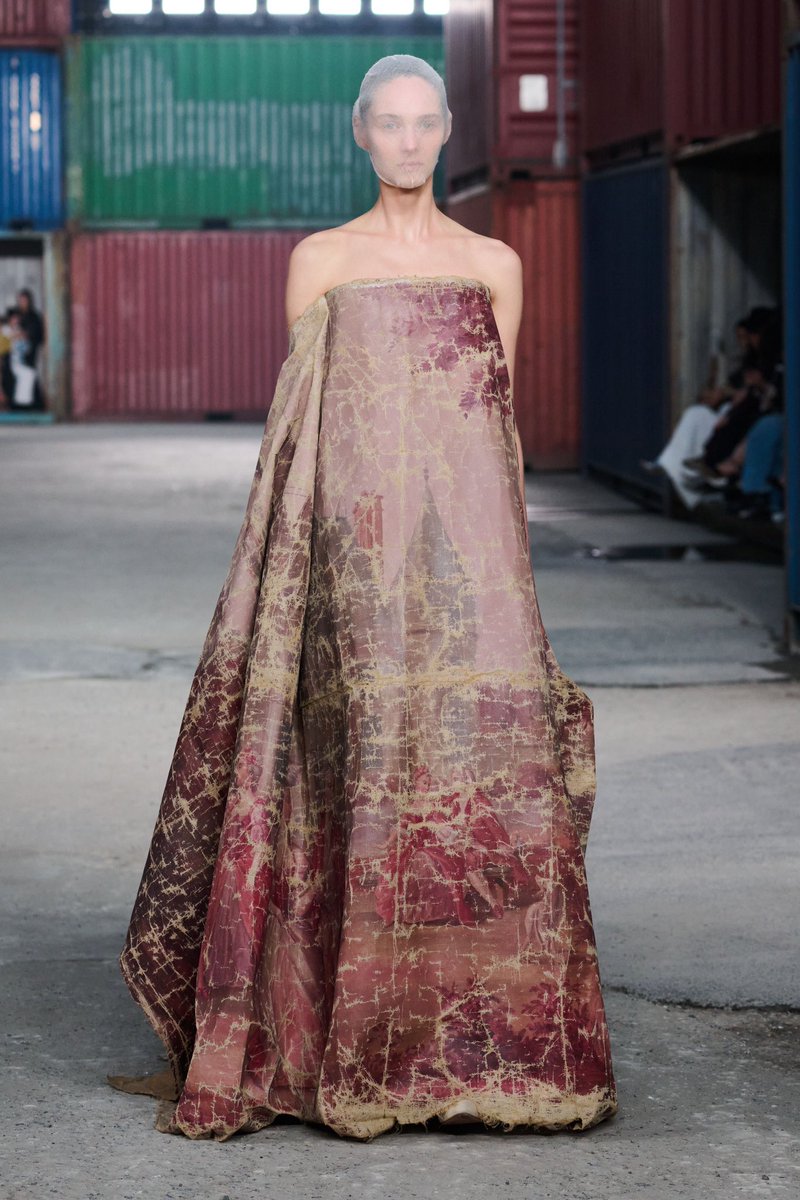 La Mode Unknown tweet media