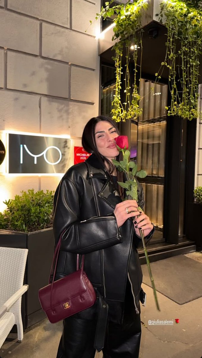 TULIPANONERO🖤🖇️ tweet media