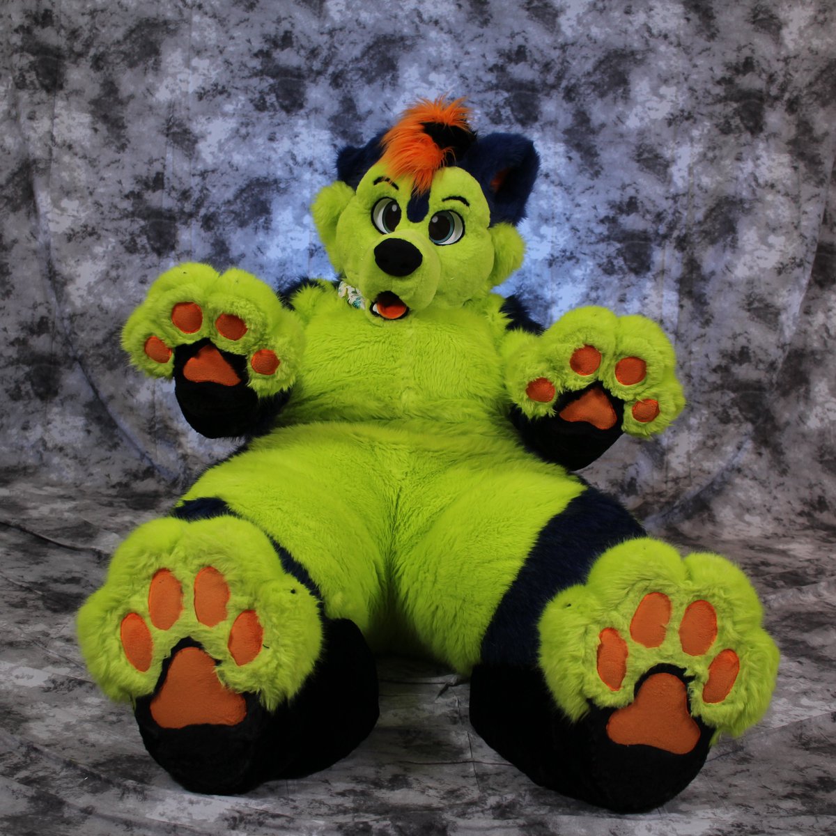 GSY Fursuits 🐾🪡🇨🇦 tweet media