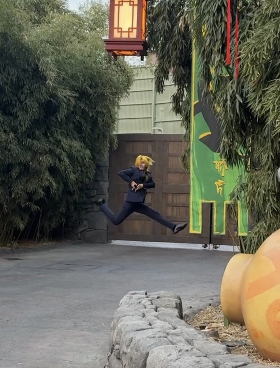 理憂青 tweet media