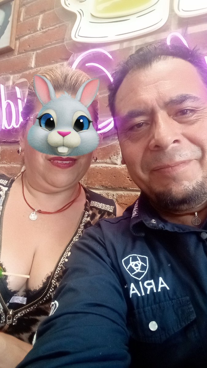 José y María tweet media