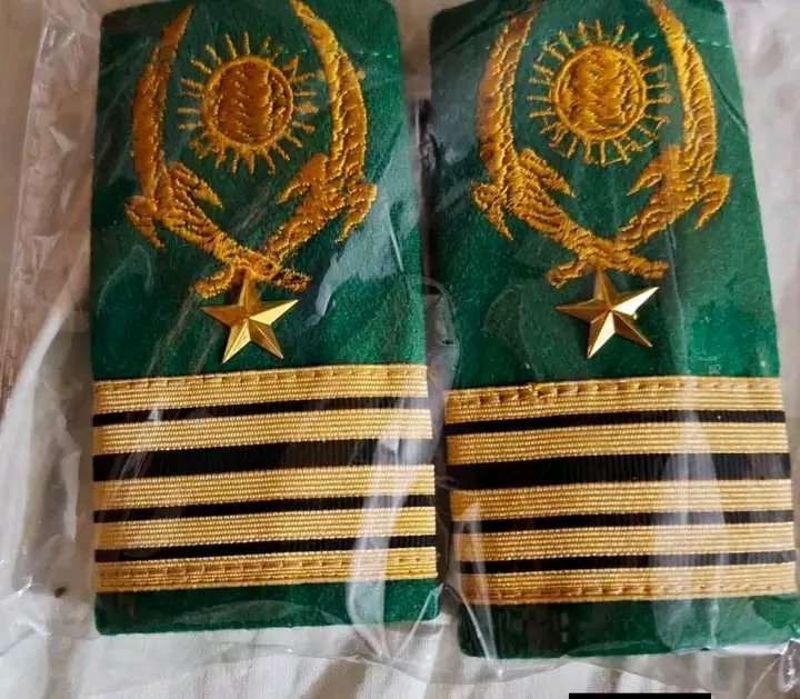 AzizHassoumi's tweet image. #Niger 🇳🇪 Les colonelles Marie Djika et Mariama boureima sont devenue les premières femmes à atteindre le grade de colonel-major dans les rangs des Forces Armées Nigériennes.

 désormais a l'apogée du classement des  officiers supérieurs au sein des Forces Armées Nigériennes.