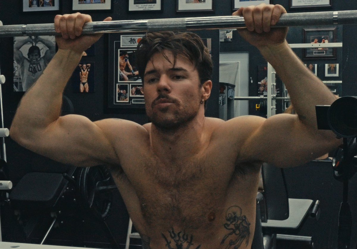 rickafterdark's tweet photo. Between sets🏋️ https://t.co/YPlnDkOsvD