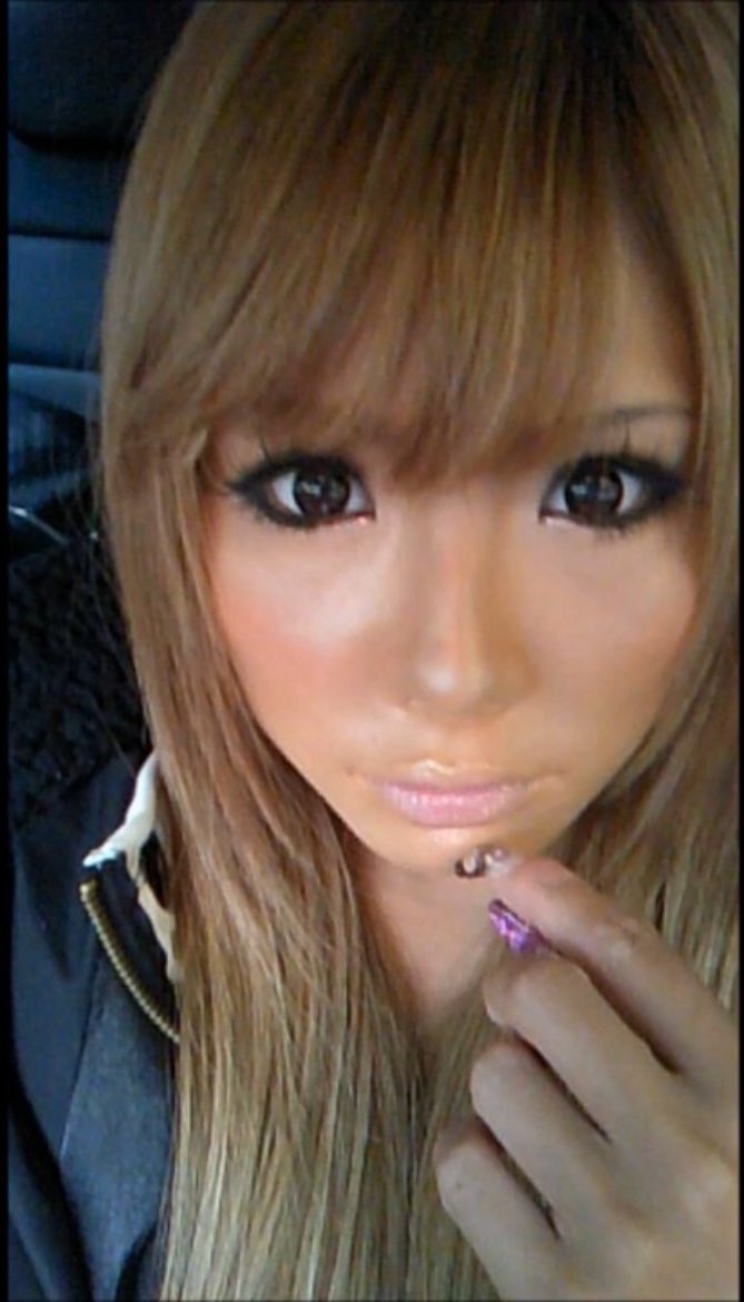 gyaru overlord tweet media