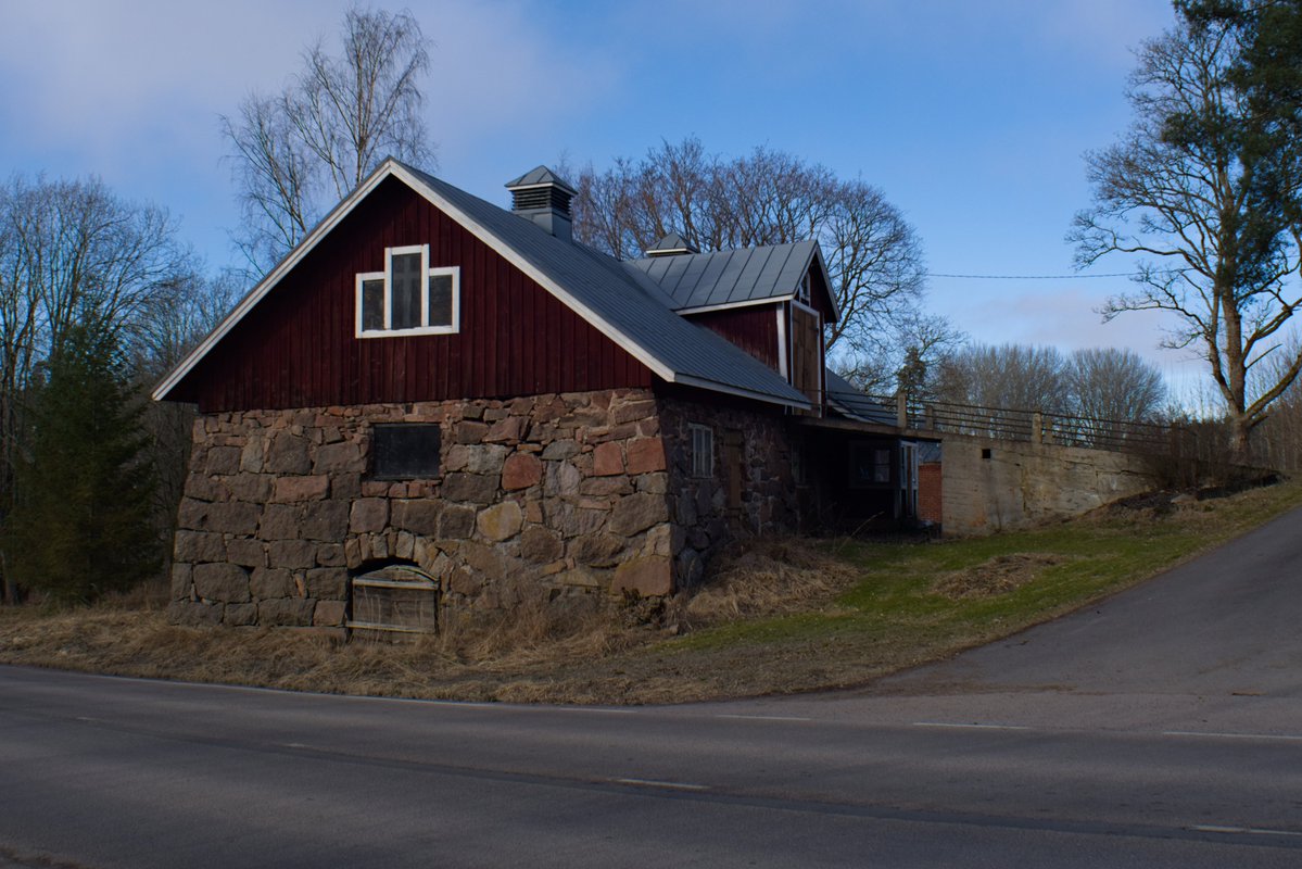 ☭⬌☠ tweet media