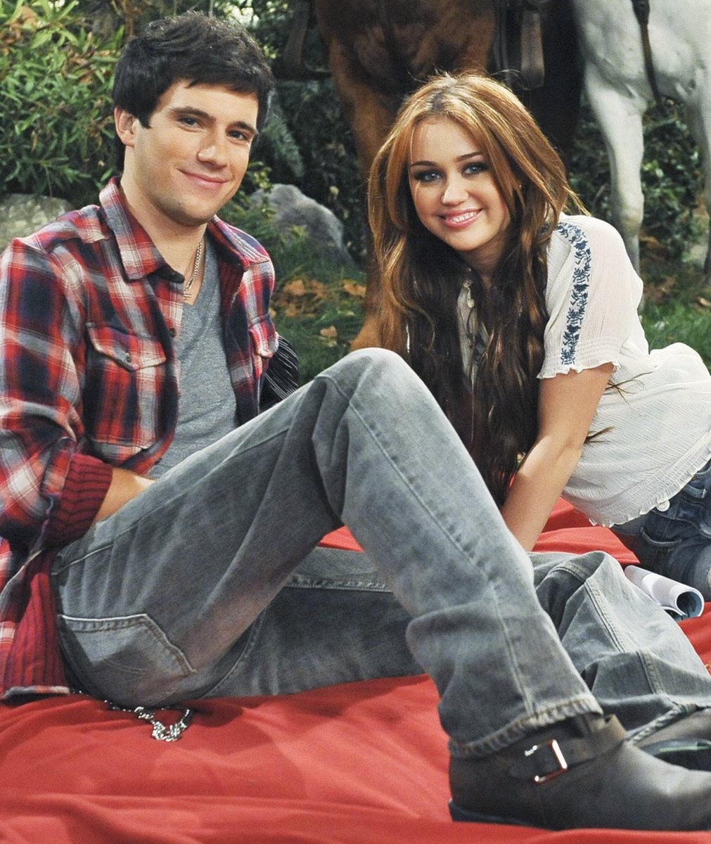 Miley Crave tweet media