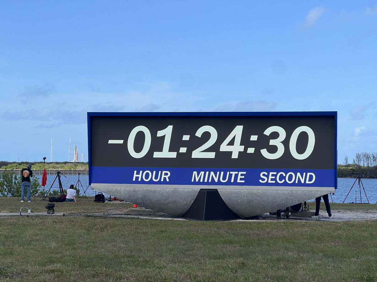 Christina Horsten tweet media