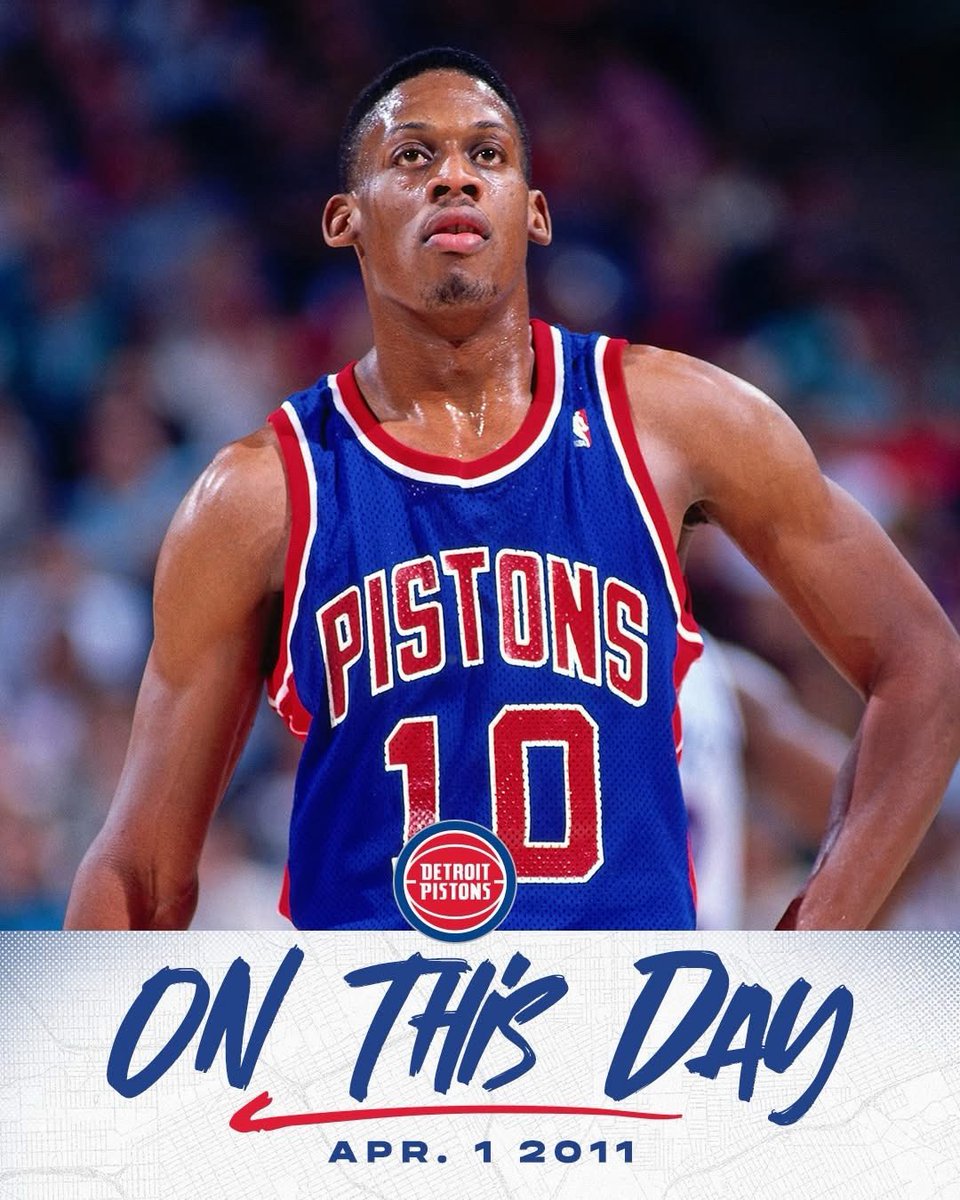 Chicago_History's tweet photo. Dennis Rodman has been retired from The NBA for 26 Years. The last time he wore a Bulls jersey was in 1998. The Detroit Pistons retired his number 10 jersey 15 Years ago today. What is the holdup @chicagobulls?!!?
Dennis 91 needs to be hanging from the rafters of The United Center. Long, long overdue. And the fact that @wwe putting Dennis in The Hall Of Fame before his number has been retired by The Bulls is ludicrous.

#ChicagoHistory 🪱