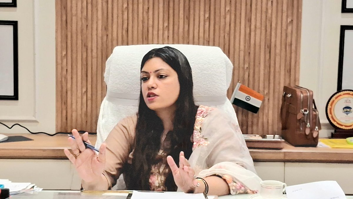 DM NOIDA Gautam Buddha Nagar tweet media