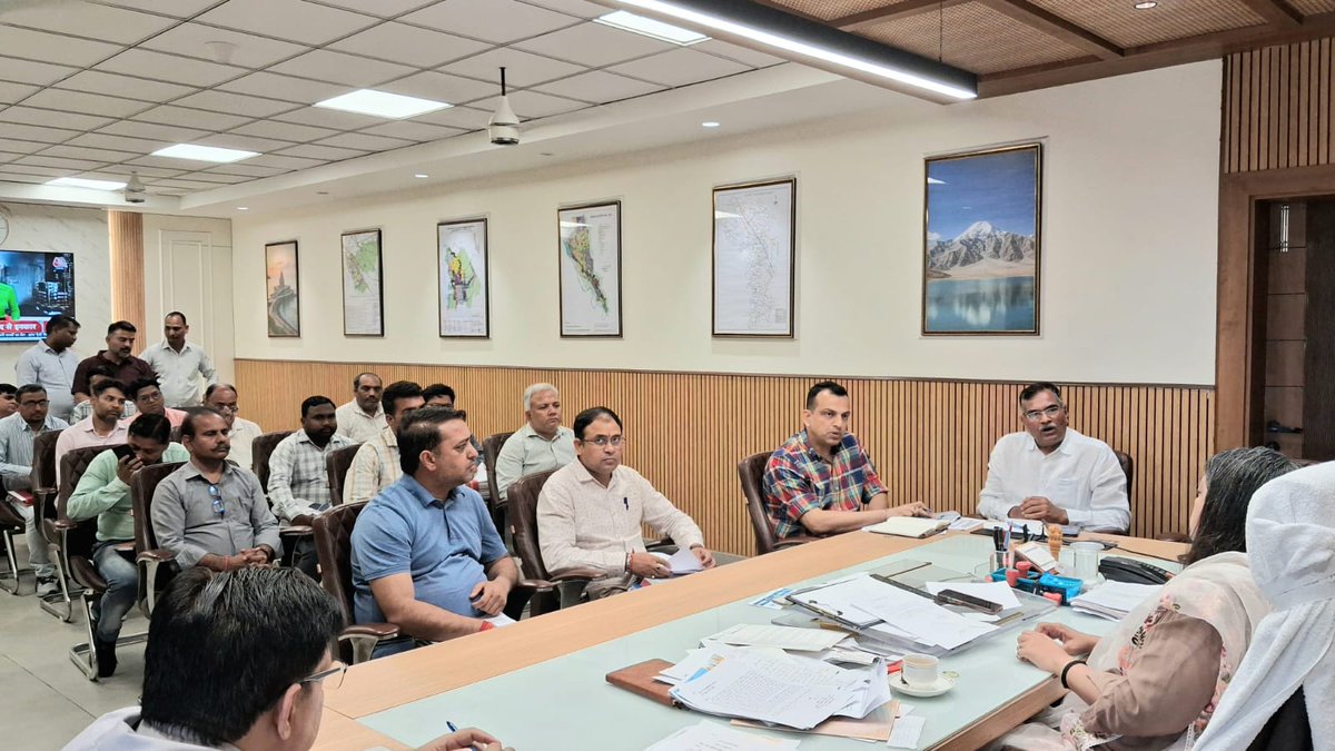 DM NOIDA Gautam Buddha Nagar tweet media