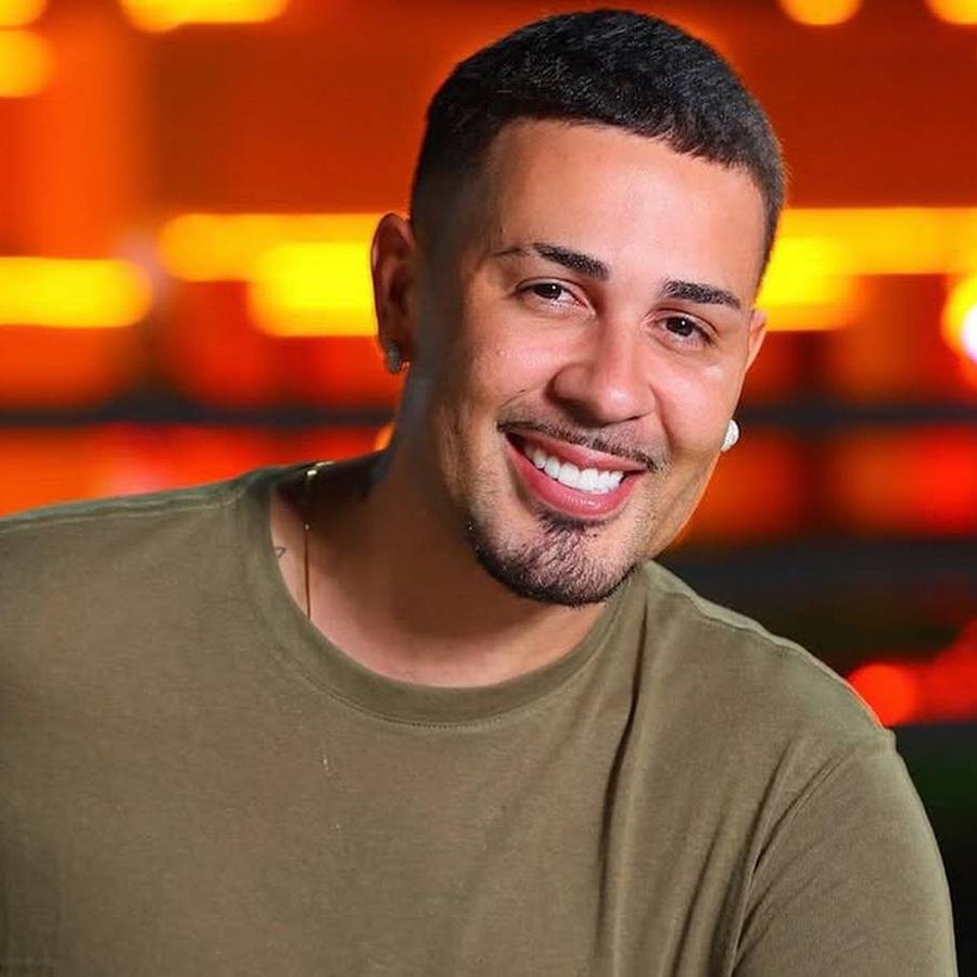 UpdateCharts tweet media