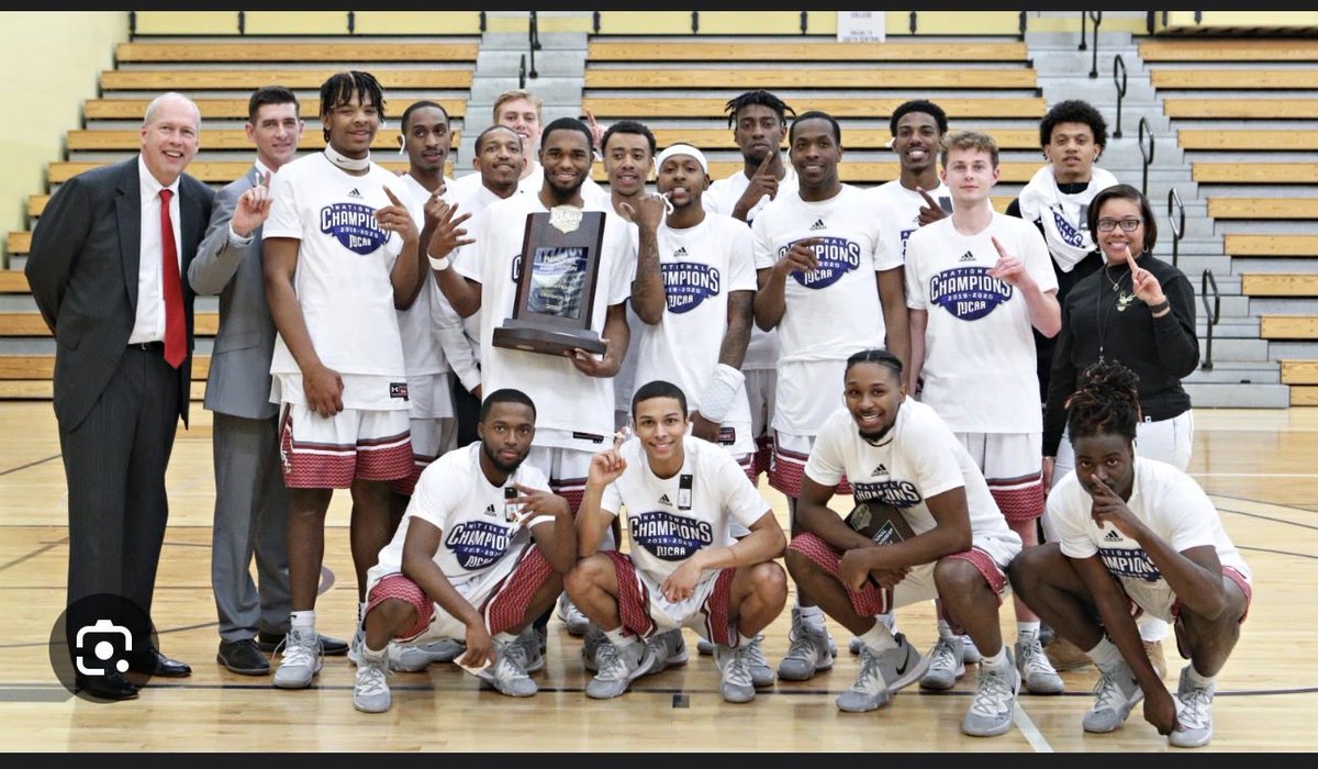 _NickFarrow's tweet photo. After a great conversation and workout with coach Apple I am blessed to receive and offer from Sandhills community college! https://t.co/D9V6Ki9mm5