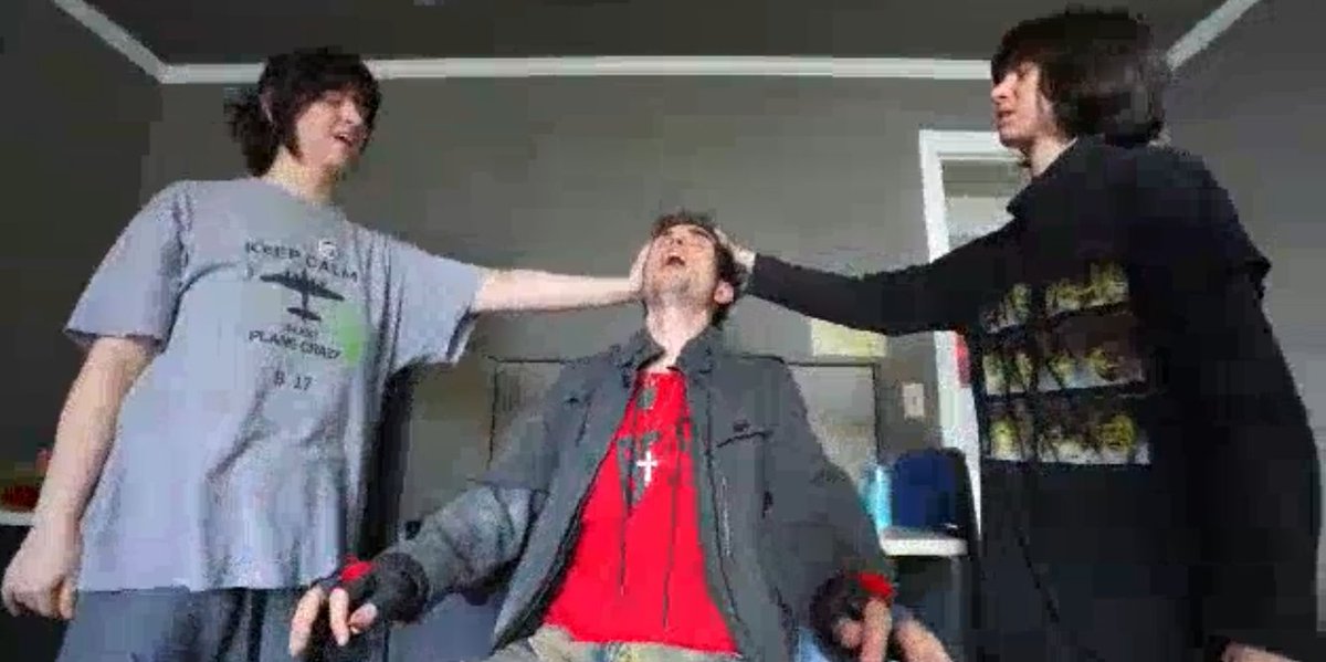 Saru Kinu tweet media