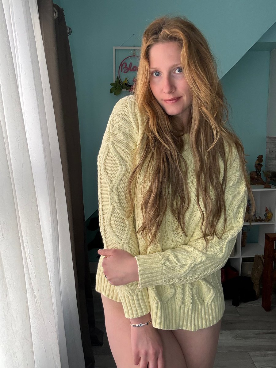 Becca Em Bloom tweet media