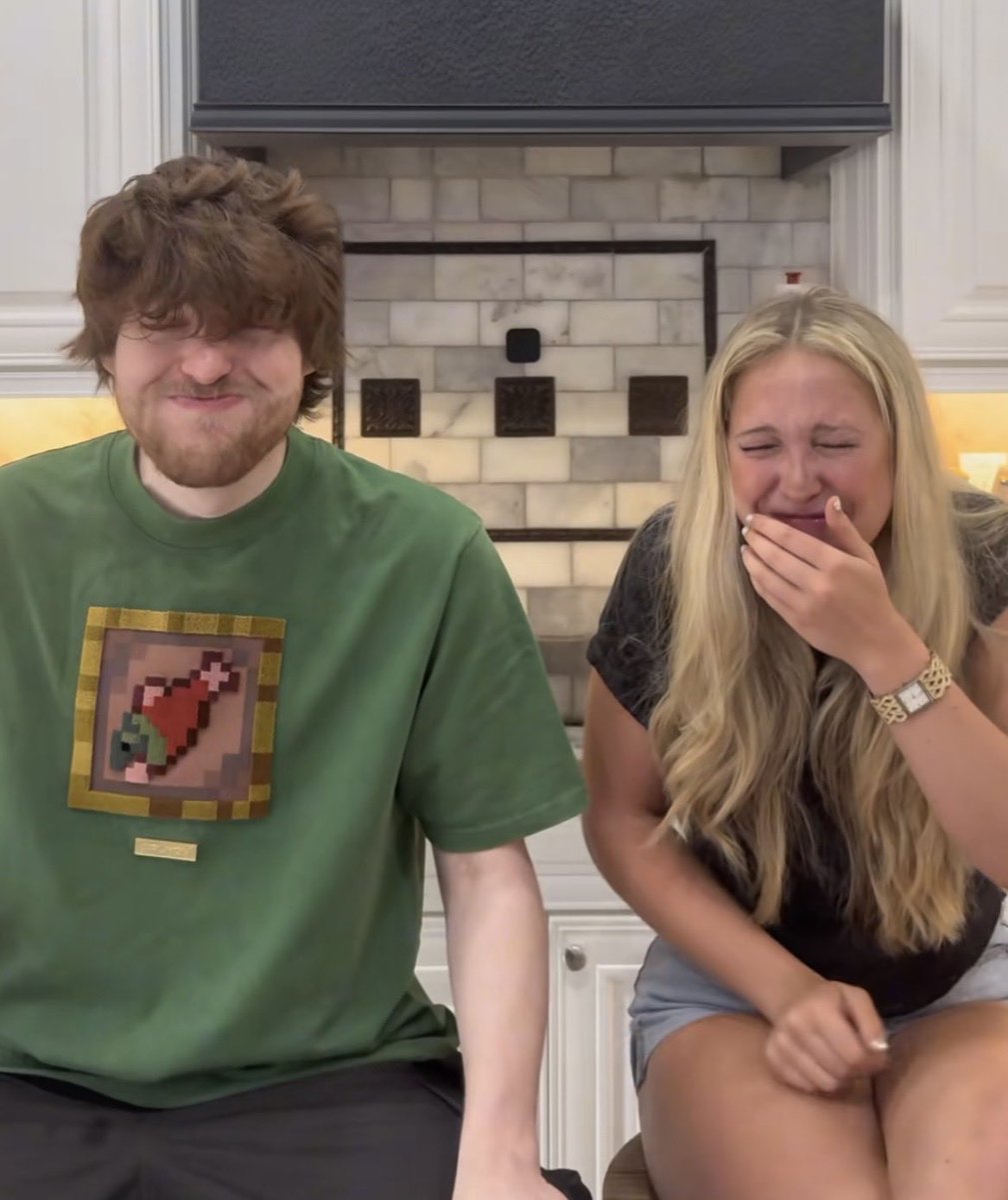 Charlie🐈⬛ tweet media