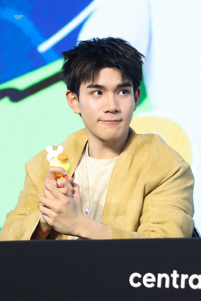 𝐌𝐎𝐎𝐍𝐋𝐔𝐕 tweet media