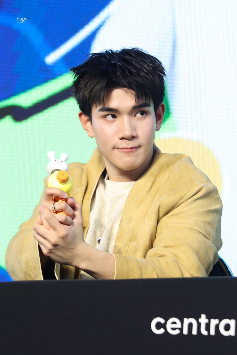 𝐌𝐎𝐎𝐍𝐋𝐔𝐕 tweet media