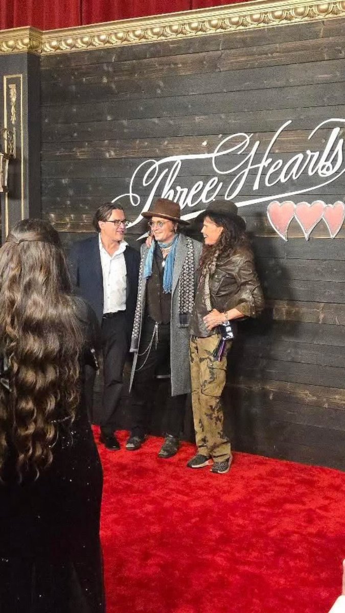 Johnny Depp Love tweet media